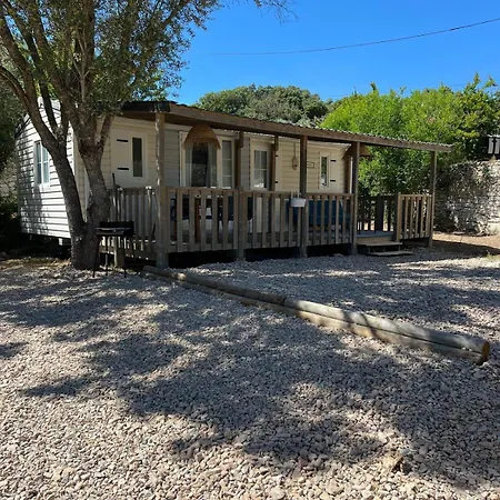 Chalet Avec Terrasse A 5 Minutes De *